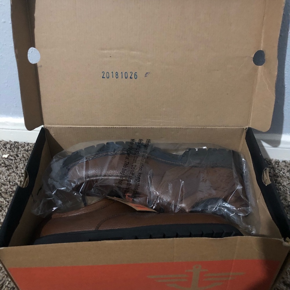 Boot - Picture 2 of 4